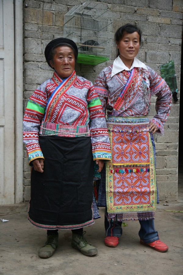 民族服饰- 苗族- 贵州黔西定新苗族蜡染百褶裙