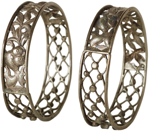 贵州凯里湾水苗族金鱼几何纹银手镯